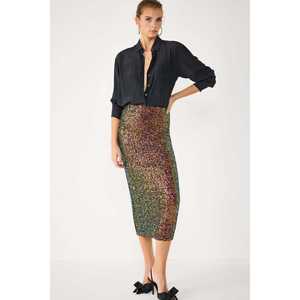 Falda Midi Informal de Talla Grande, Mezclilla, Satén, Seda, Tejida, con Modelo Mega Merchant 35576 - Product Image 1