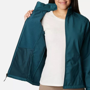 Chaqueta Softshell de Alta Calidad para Mujer, Estilo Occidental, Transpirable, Resistente al Agua, con Capucha, Bolsillos Laterales, Estampado, Otoño Invierno - Product Image 5