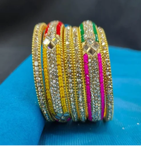 Brazaletes de Latón con Pedrería Multicolor Brillante, Juego Completo, Banda Ancha, para Fiestas y Festivales, Disponibles a Precios de Mayoreo. - Product Image 4