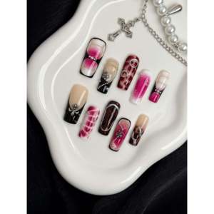 Velvet Dominion Press-On Nail Art: Elegante design in velluto per un look alla moda - Product Image 2