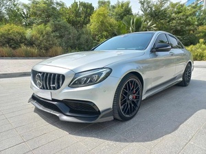 2015 Mercedes-Benz C63 AMG V8 Interior oscuro Asientos de cuero Turbo Engine FWD Drive con control de crucero ACC - Product Image 2