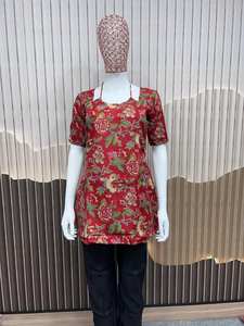 Top chic jaune moutarde à fleurs avec une coupe moderne - Product Image 4