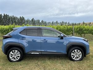 Auto Usado Económico, <span class=keywords><strong>Toyota</strong></span> Yaris Cross 2022, 1.5 Híbrido G SUV, 5 Puertas, CVT, 2WD, Envío a Todo el Mundo - Product Image 5