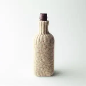 "Personalized Felt Wine Bottle Cozy: Custom Insulated Cover for Stylish Wine Presentation