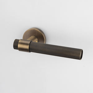 Manija de Puerta de Latón Antiguo, Diseño Cilíndrico con Textura Moleteada, Manijas de Puerta de Latón Macizo para Interiores, Dormitorios y Baños - Product Image 2