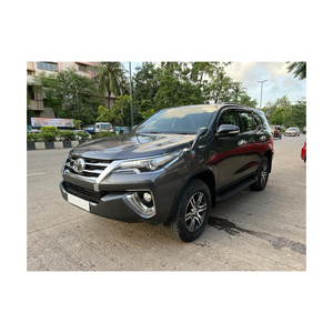 Toyota Fortuner GD6 2020 d'occasion, SUV Turbo FWD Automatique 8 vitesses, Conduite à gauche, Pneus R18, Sièges en cuir, Intérieur foncé, Caméra 360° arrière - Product Image 3