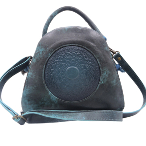 Bolso cruzado azul de diseñador con relieve de flores, bolso bandolera personalizado, bolso de cuero para mujer con cinturón de hombro ajustable y extraíble - Product Image 2