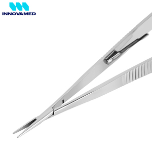 Tijeras de microresorte de acero inoxidable de alta calidad de 5,5 pulgadas diseñadas con precisión para una manicura fácil y una herramienta de belleza para eliminar la piel muerta - Product Image 2