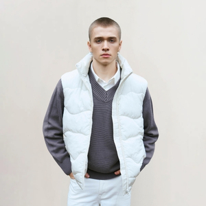 Chaleco Acolchado con Cuello Redondo 100% Poliéster para Hombre, con Bolsillos, Transpirable, Informal, Sólido, para Invierno, Ajuste Personalizado, Vietnam - Product Image 1