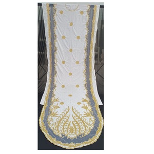 Robe Dirac perlée blanche de qualité supérieure avec conception de mariée somalienne artisanale complexe pour les cérémonies de mariage au prix d'usine - Product Image 1