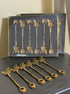 Mini cucharas de té de mariposa doradas y blancas elegantes, Metal con acabado de espejo para vajilla de lujo y accesorios para servir - Product Image 3