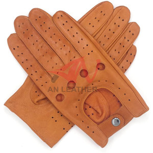 Gants de conduite en cuir Executive Choice conçus pour une maniabilité fluide et un confort routier supérieur - Product Image 4