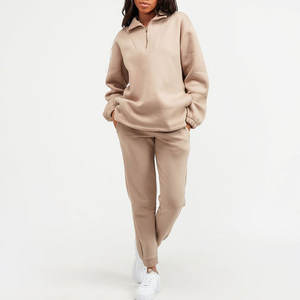 Conjunto Deportivo de Invierno con Logotipo Personalizado, Top Corto, Sudadera de Manga Larga con Pantalones Jogger, Felpa Gruesa de Algodón para Mujer - Product Image 1