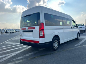 Voiture d'occasion Toyota Hiace 2019 - Product Image 2