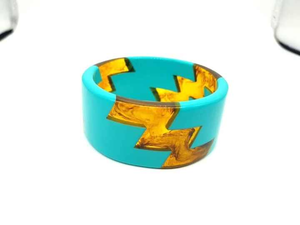 Pulsera de resina hecha a mano con estilo, brazalete acrílico transparente de color personalizado de buena calidad - Product Image 2