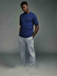 T-shirt classique pour hommes Fournisseur de streetwear Mode décontractée personnalisée pour un usage quotidien Salon Gym Voyage Vêtements confortables en vrac - Product Image 2