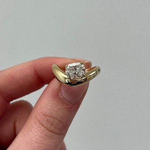 Anillo de Diamante Cultivado en Laboratorio con Corte Ovalado de 1.0 Ct, Anillo de Compromiso Solitario Estilo East West, Oro Amarillo, Diamante CVD Creado en Laboratorio, Joyería de Boda - Product Image 1