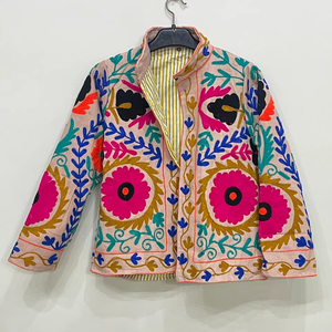 Chaqueta de Terciopelo Suzani Hecha a Mano, Estilo Étnico Bohemio, Bordada, para Festivales, Chaqueta Corta Bordada Estilo Boho - Product Image 1