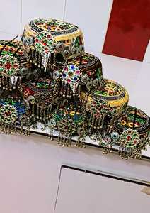 Vestido Afgano Kuchi Vintage de WS International para Niñas, Tejido de Lino, Algodón y Seda con Cuentas Hechas a Mano, Mangas Largas, Ropa Regional - Product Image 5