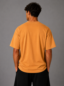 T-shirt respirant à manches courtes pour homme de coupe classique fabriqué en Italie à partir de coton 100% idéal pour le confort de tous les jours moutarde - Product Image 3