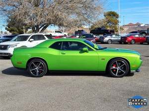 Dodge Challenger SRT8 392 RWD 2011 Usado en Buen Estado - Product Image 2