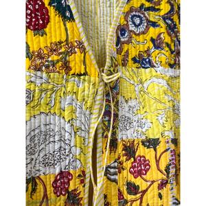 Veste kimono matelassée en coton faite à la main, imprimé floral, style bohème, à porter comme vêtement d'extérieur - Product Image 2