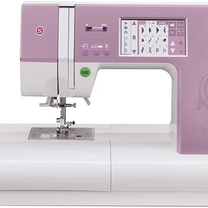 Machine à coudre et à matelasser informatisée Quantum Stylist 9985 de marque supérieure, neuve, avec kit d'accessoires - Product Image 1