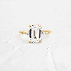 Anillo de Compromiso y Boda de Oro Sólido de 14K con Diamante Cultivado en Laboratorio de Corte Radiante, Joyería Romántica para Mujer, Joyería para Ella para Fiestas de San Valentín - Product Image 1