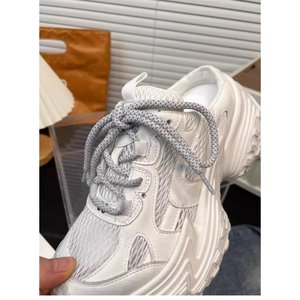 Chaussons à plateforme à bout fermé et talon moyen (3-5 cm) en caoutchouc PU épais - Product Image 2