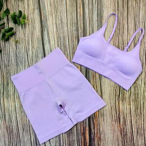 Short de yoga pour femmes avec logo personnalisé OEM Ensemble soutien-gorge Plus Size Workout Costumes de sport deux pièces avec fermeture à cordon Couleurs personnalisables - Product Image 5