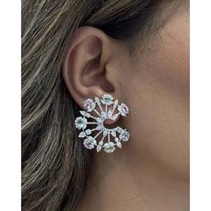 Pendientes de Diamantes con Diseño de Corsé - Product Image 3