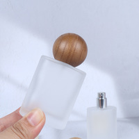 Flacon pulvérisateur de parfum en verre dépoli de luxe en gros, 30 ml, 50 ml, rechargeable, emballage haut de gamme, atomiseur
