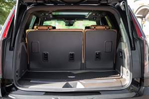 Escalade 2023 4WD Sport, moteur V8 de 6,2 litres, très bien équipé, non modifié - Product Image 4