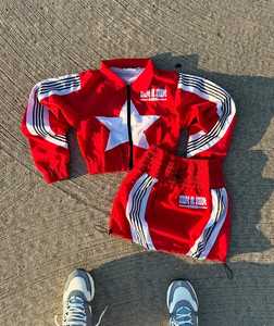 ชุดวอร์ม OEM แบบกำหนดเอง เสื้อฮู้ดดี้และกางเกงขาสั้นผู้ชาย ขายส่ง ชุดวอร์มผู้หญิงแบบกำหนดเอง ชุดขาสั้นสำหรับผู้ชาย ชุดออกกำลังกาย - Product Image 3