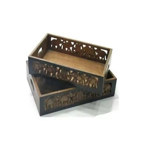 Plateau en bois nouvellement arrivé avec poignée Plateau de service en bois massif poli naturel - Product Image 1