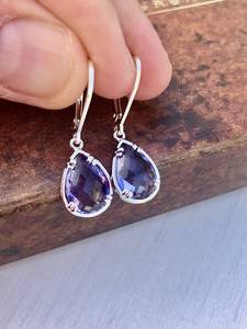 Pendientes de Lágrima de Amatista Lavanda, Gema Púrpura de Veinte Milímetros, con Cierre de Palanca, Plata de Ley 925, Piedra de Nacimiento de Febrero, Tranquilidad - Product Image 2
