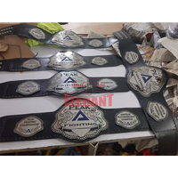 Ceintures de championnat mma personnalisées, plaques de zinc de 4mm, bracelet en cuir, ceinture de champion de combat poids lourd du monde, fabriquées à Sialkot