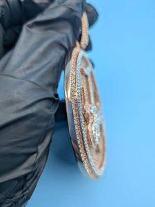 Letra Personalizada en Plata de Ley 925 con Corte Redondo, Diamante Moissanite VVS Brillante, Estilo Hip Hop, Prenda Unisex de Lujo Premium - Product Image 3