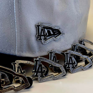 Spot Groothandel Hoed Spelden Muts Revers Dennen Metalicos <span class=keywords><strong>Kawaii</strong></span> Diamant Email Pinnen Cap Kettingpen - Product Image 3