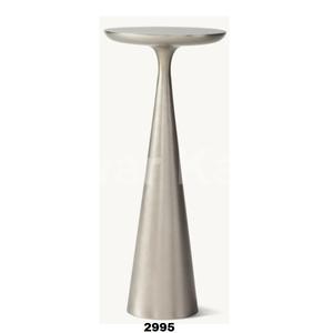 Table d'appoint ronde en laiton massif argenté fabriquée à la main avec poli à la main pour salon et bureau à la maison - Product Image 1