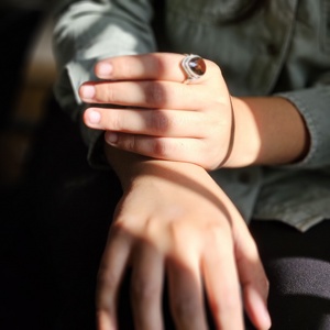 Anillo de plata de cuarzo ahumado con ajuste invisible de piedras preciosas grandes cortadas a cuadros para aniversario o compromiso de fiesta de boda - Product Image 5