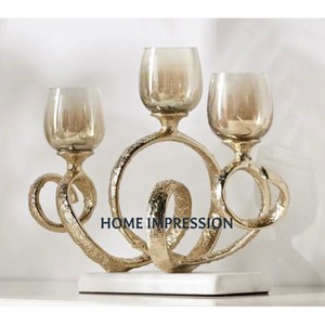 Bougeoir classique en métal plaqué or avec motif de fleurs en aluminium Bougeoir de décoration de table pour mariage et événement en gros - Product Image 6