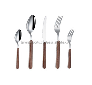 Ensemble de couverts en métal d'excellente qualité au design classique avec maison et ustensiles de cuisine dans des tailles personnalisées pour les occasions d'exportation - Product Image 4