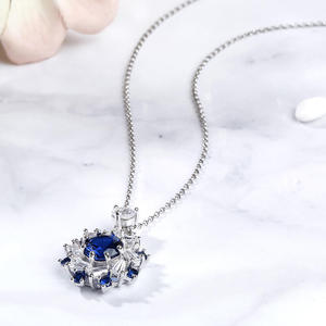 Collier en argent sterling avec diamant rond Jeulia Halo - Product Image 5