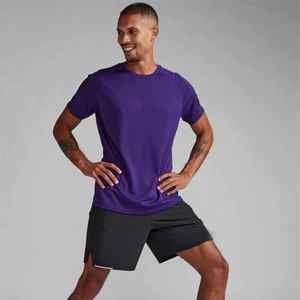 T-shirt en coton personnalisé avec short pour hommes Ensemble de vêtements de base T-shirt uni à manches courtes et short décontracté Commande en gros OEM - Product Image 4