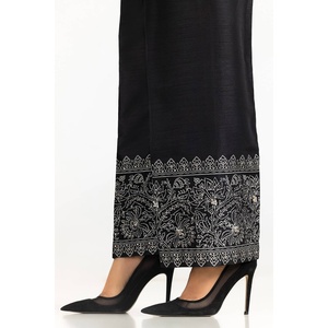 Pantalon en soie brute noire imprimé au bloc TR-24-23 avec décoration brodée - Product Image 3