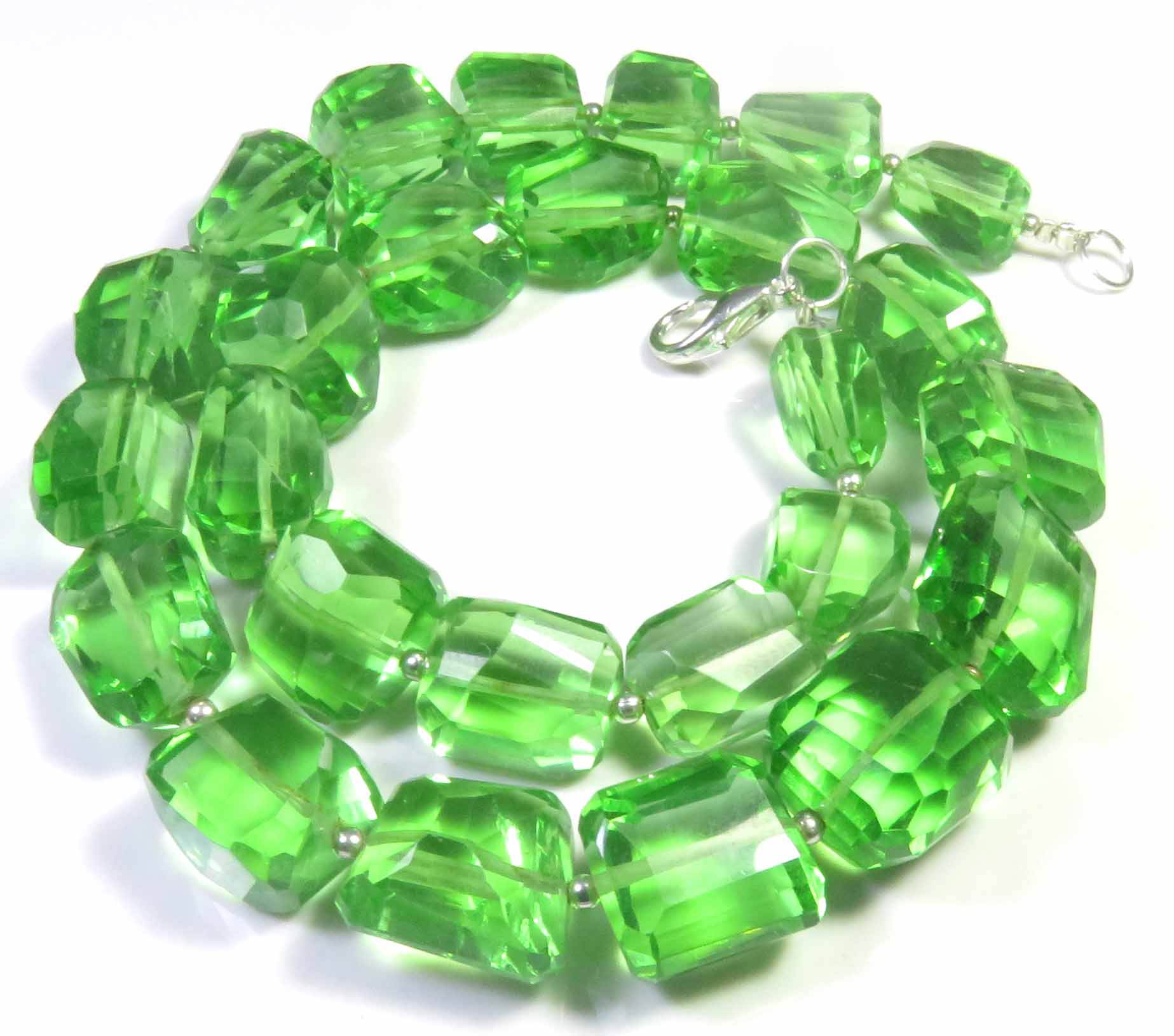 สีเขียว