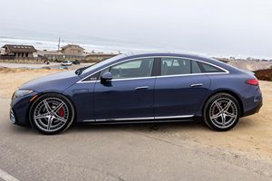 Mercedes-AMG EQS 2023 Usado, 11 mil Millas, 751 HP, Motor Dual, Tracción en las Cuatro Ruedas, Pantalla Hipergráfica MBUX - Product Image 2