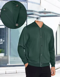 เสื้อแจ็คเก็ตวาร์ซิตี้ขนสัตว์แบบกำหนดเองสำหรับฤดูหนาว คอตั้ง ลายเรียบ ปักลายอนิเมะด้านหน้า สไตล์สตรีทแวร์ กันลม เป็นมิตรกับสิ่งแวดล้อม - Product Image 4