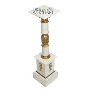 Elegante Pedestal de Exhibición de Mármol Blanco con Adorno Central en Relieve de Latón - Product Image 2